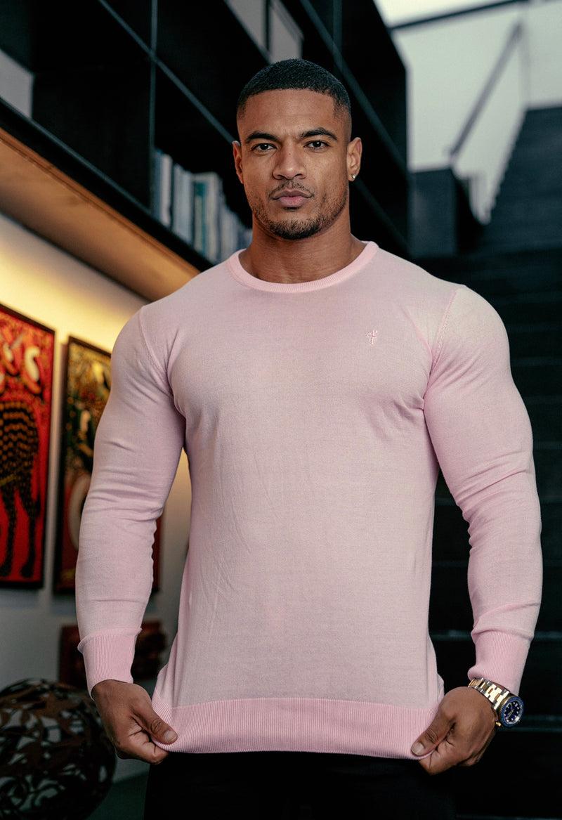 Klassischer rosa Strickpullover mit Rundhalsausschnitt und farblich abgestimmtem Emblem von Father Sons – FSH673