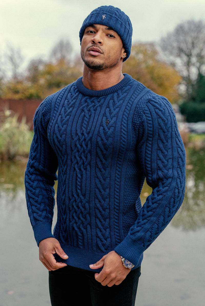 Vater-Söhne-Königsblauer, gedrehter, geflochtener, superschlanker Pullover mit Gunmetal-Aufkleber – FSJ042