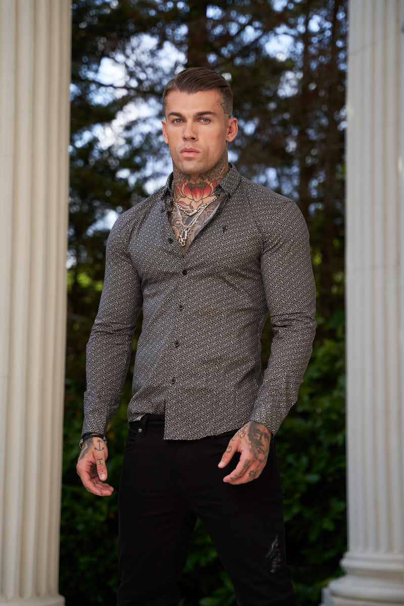 Vater Söhne Super Slim Stretch Langarmshirt mit abstraktem Print in Schwarz und Cremeweiß mit Button-Down-Kragen - FS786