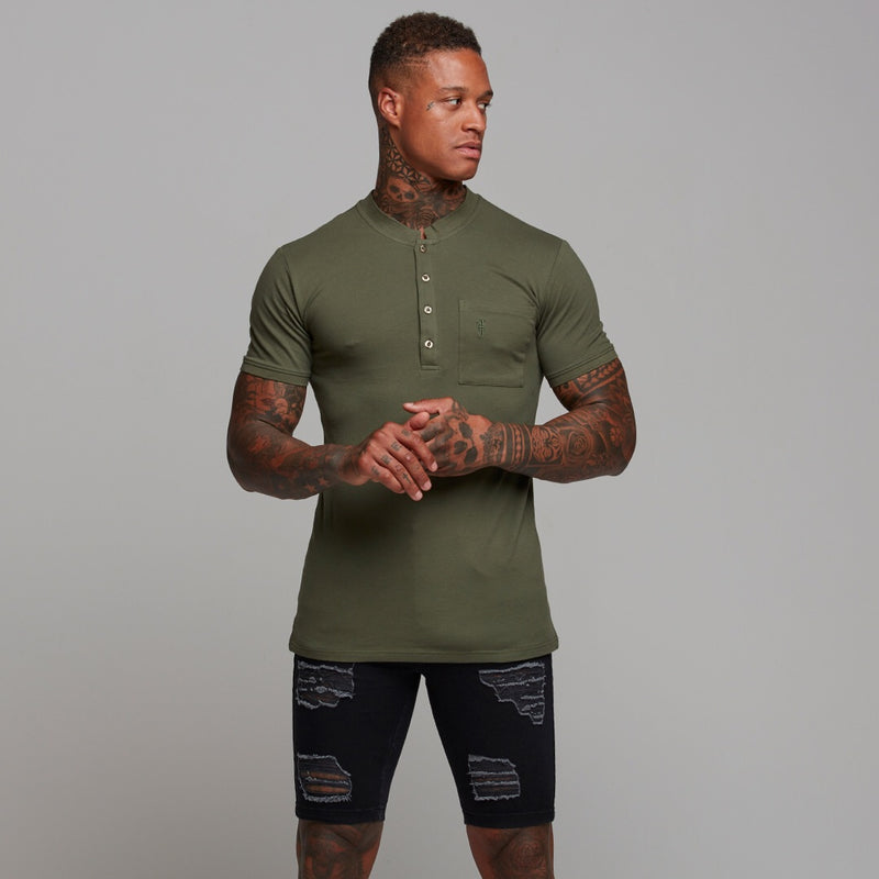 Klassisches Grandad-Poloshirt in Khaki von Father Sons – FSH294